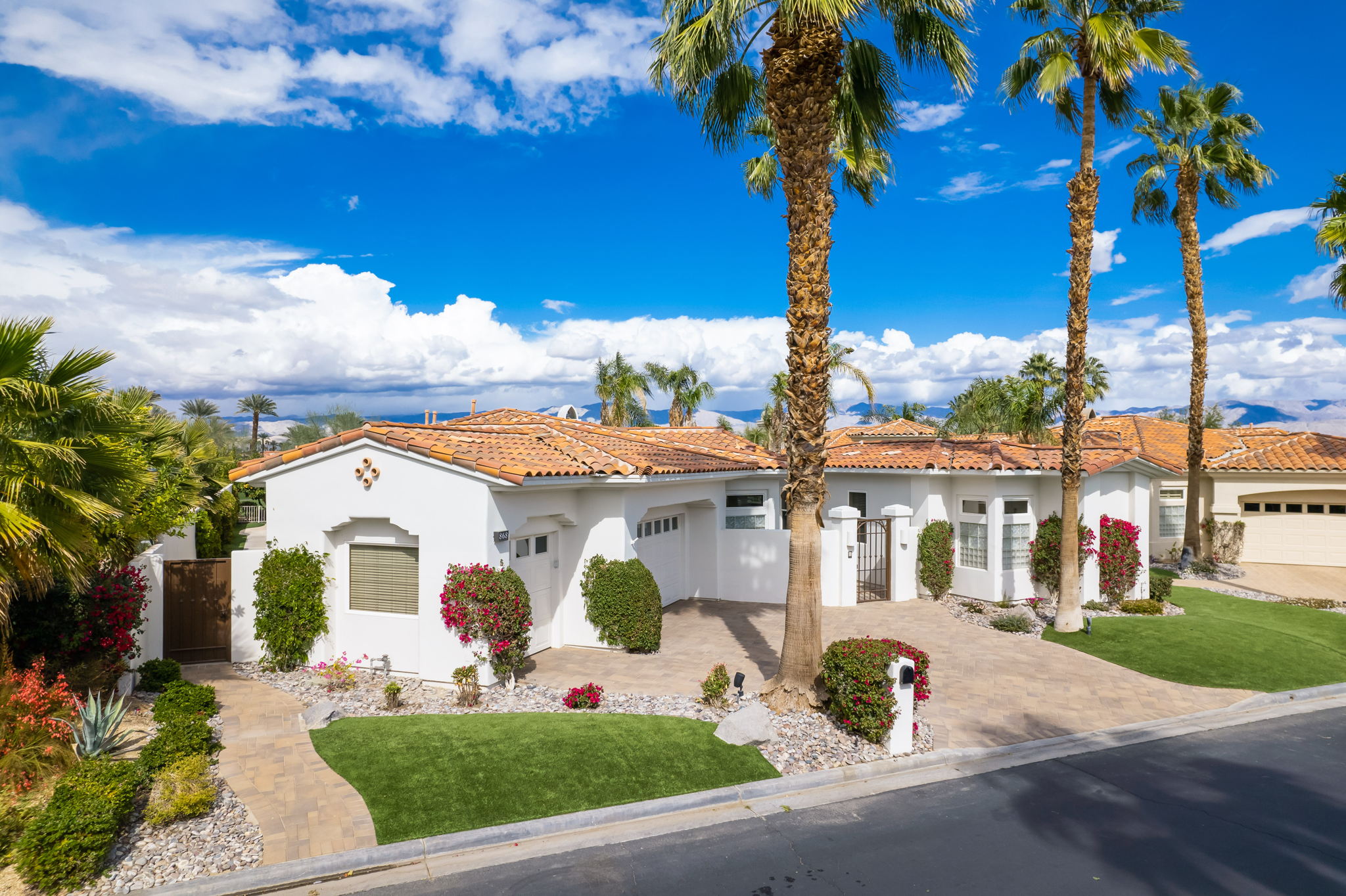 868 Mesa Grande Dr, Palm Desert, CA 92211, USA Photo 2