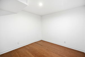  Photo 37
