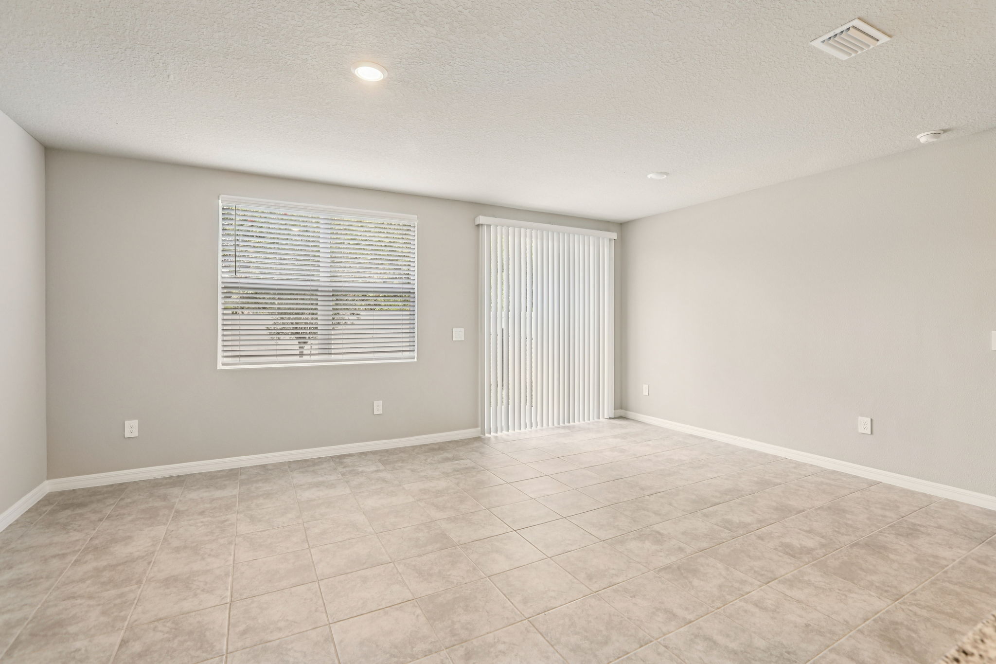 8834 Wild Pine Court-009