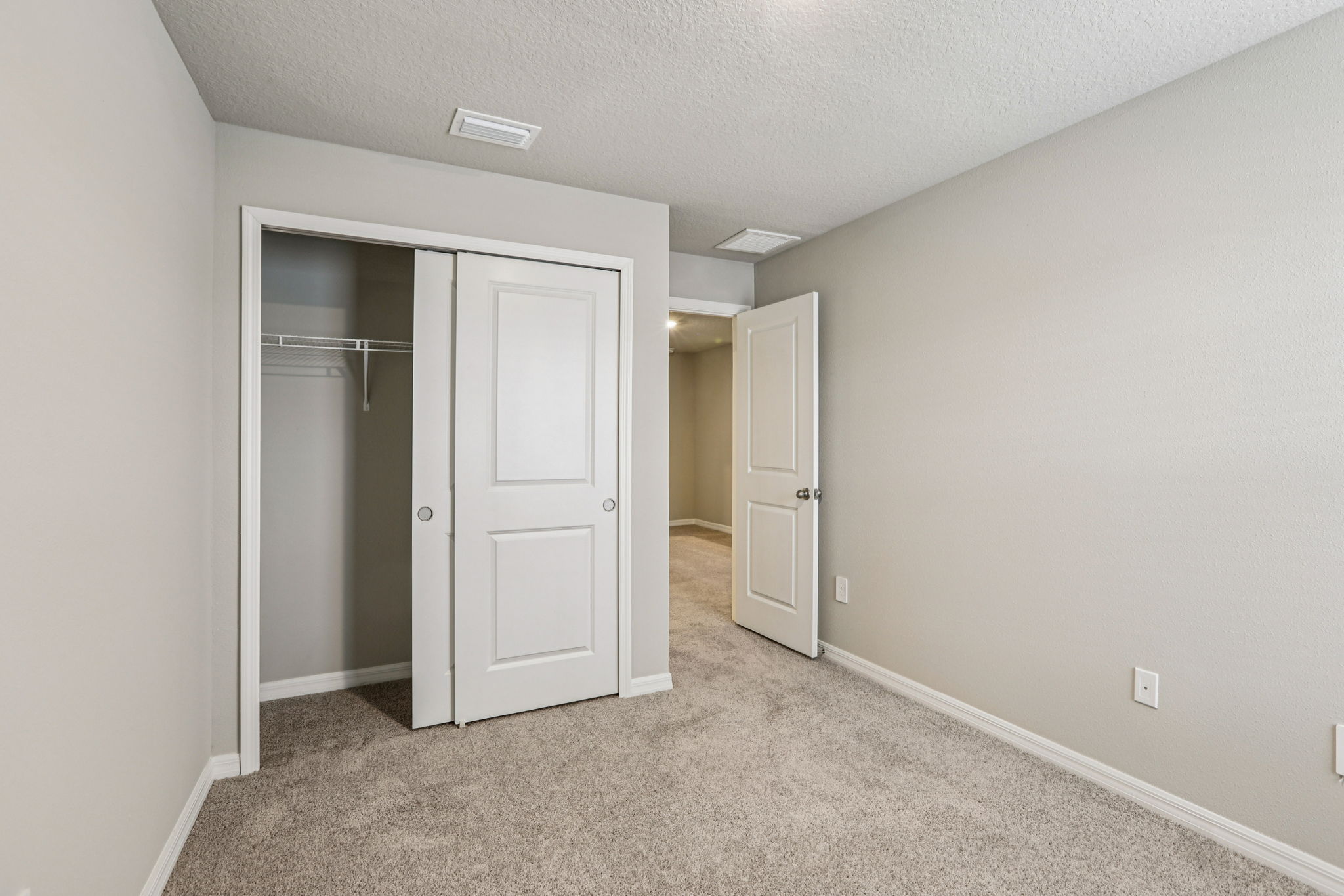 8834 Wild Pine Court-020