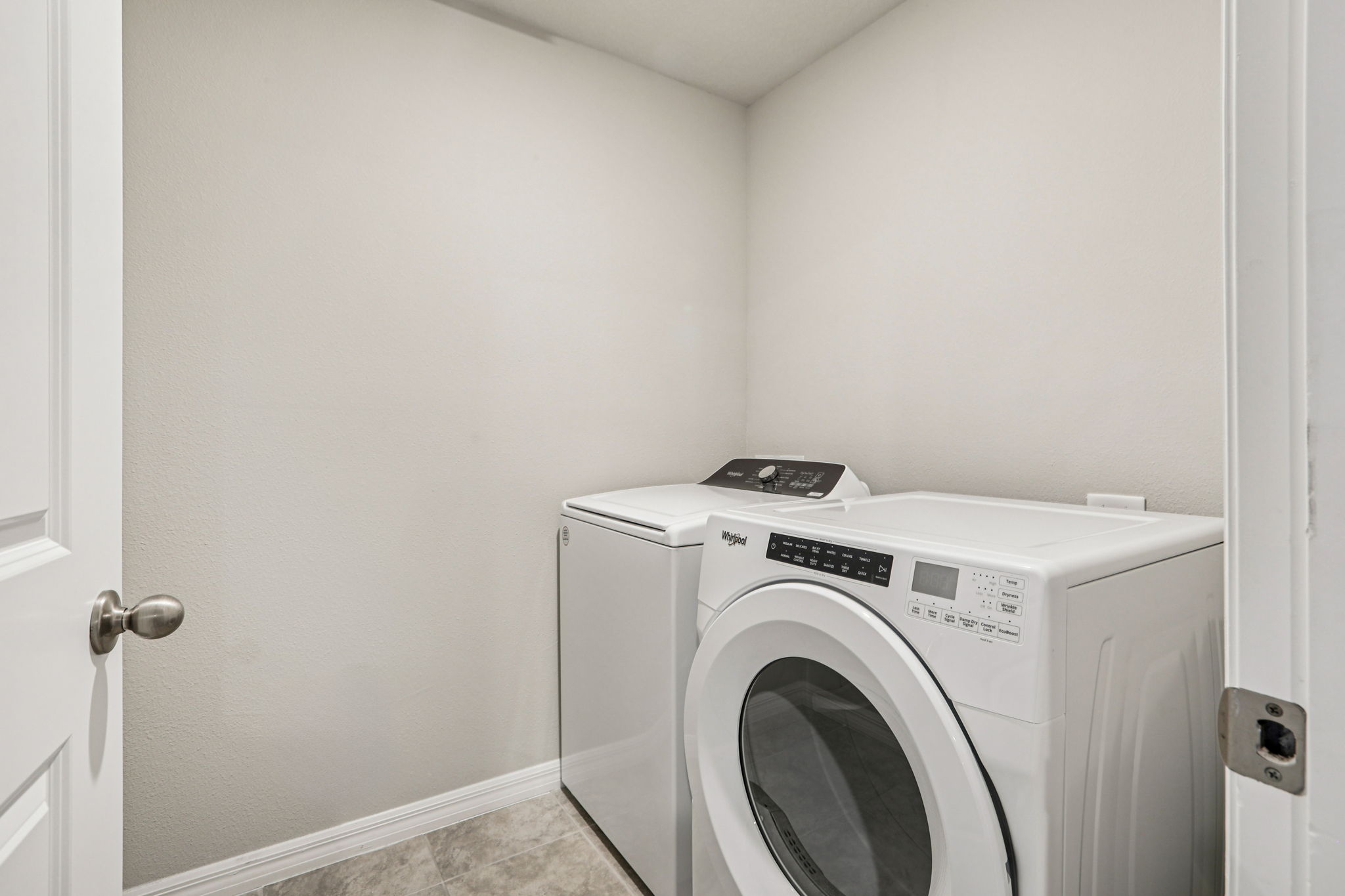 8834 Wild Pine Court-022