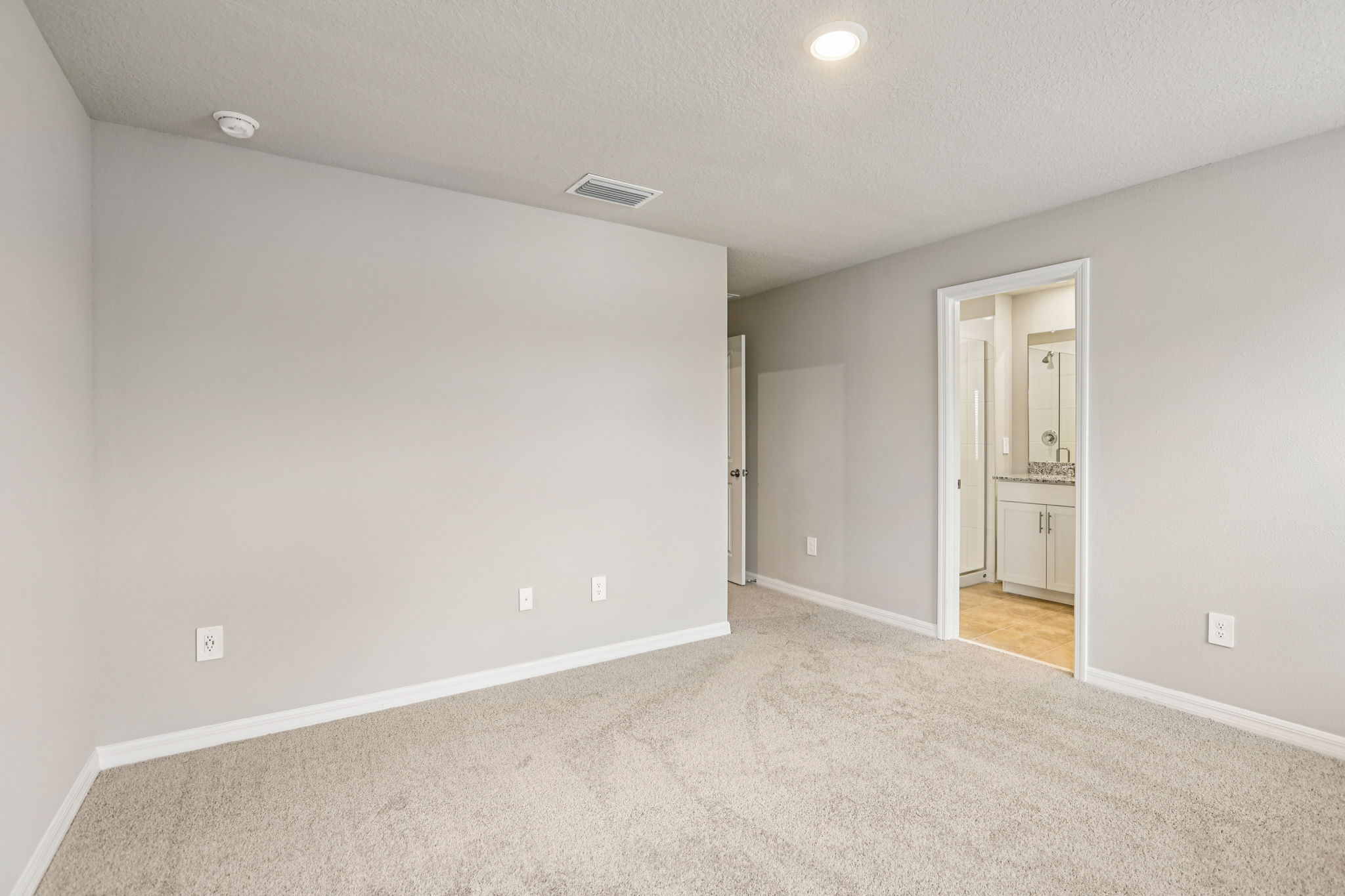 8834 Wild Pine Court-024