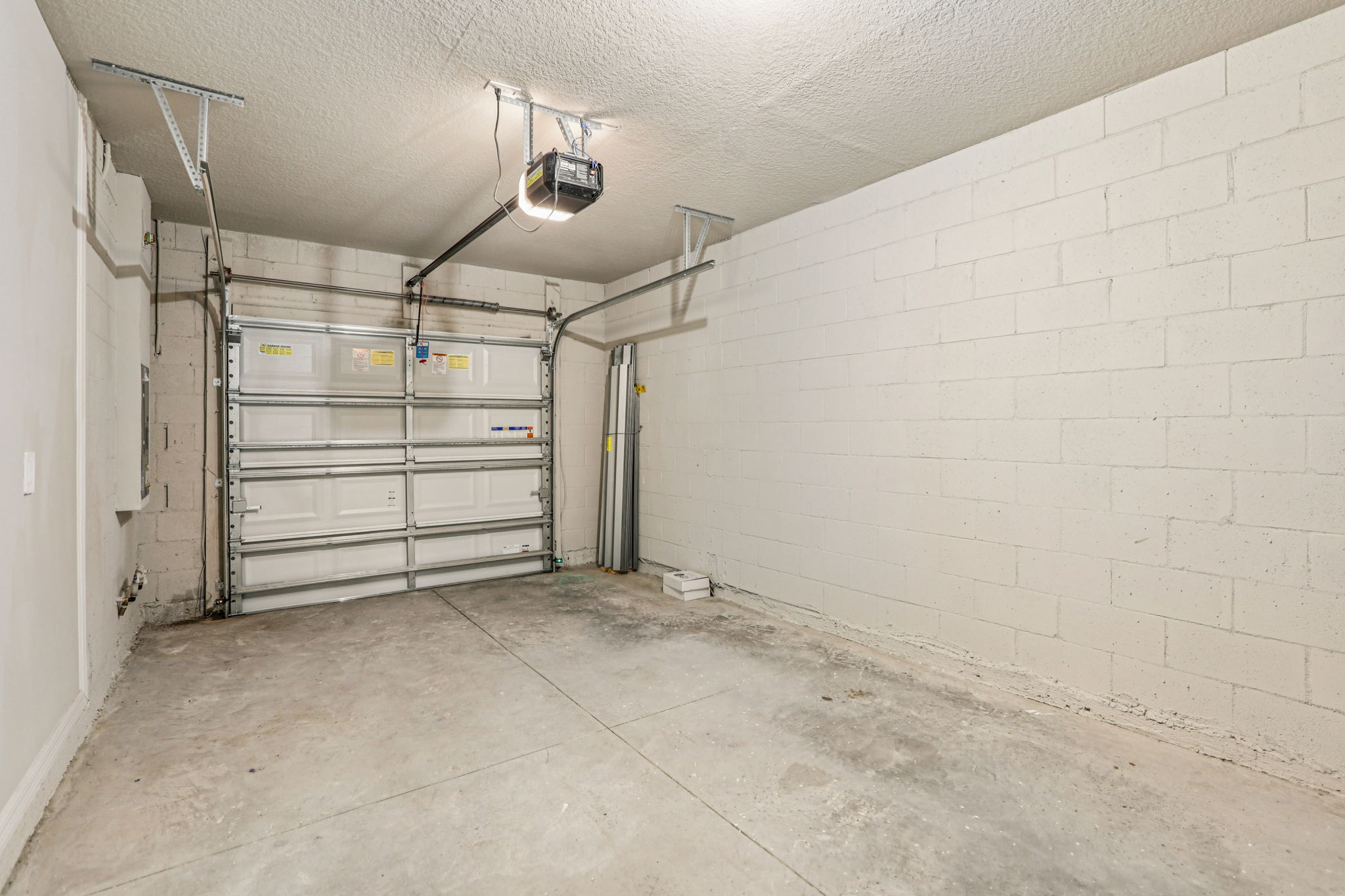 8834 Wild Pine Court-027