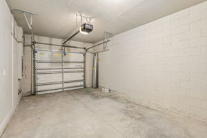 8834 Wild Pine Court-027