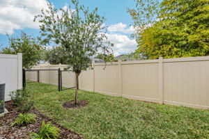 8834 Wild Pine Court-028