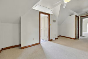  Photo 36