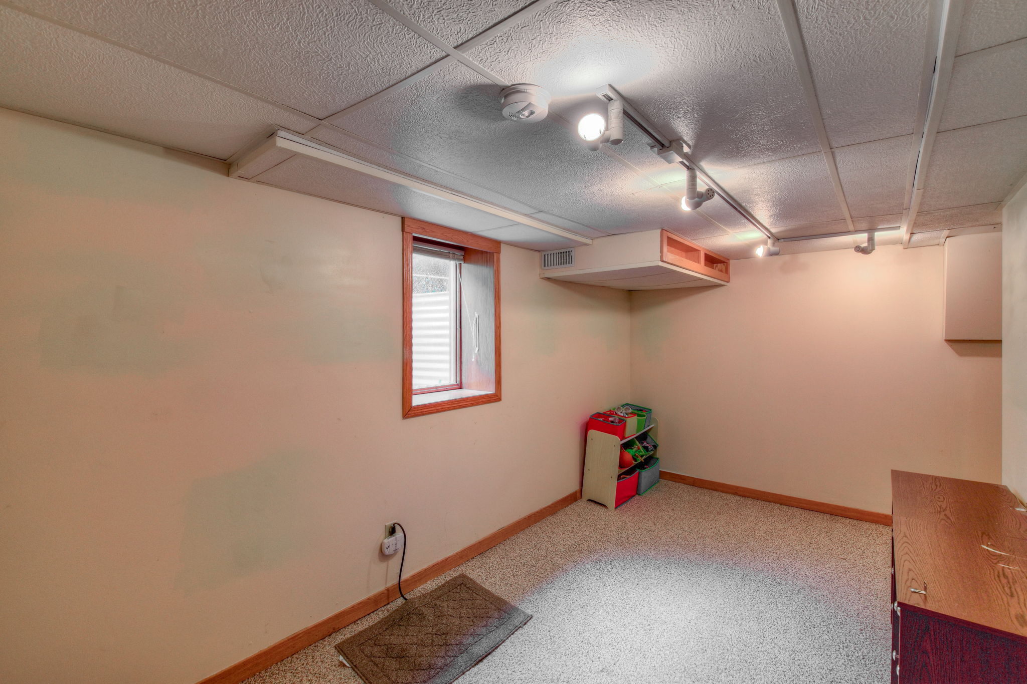  869 Hall Ave, Saint Paul, MN 55107, US Photo 17