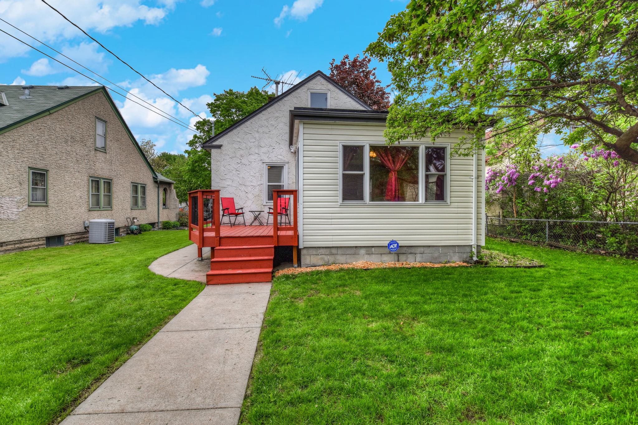  869 Hall Ave, Saint Paul, MN 55107, US Photo 5