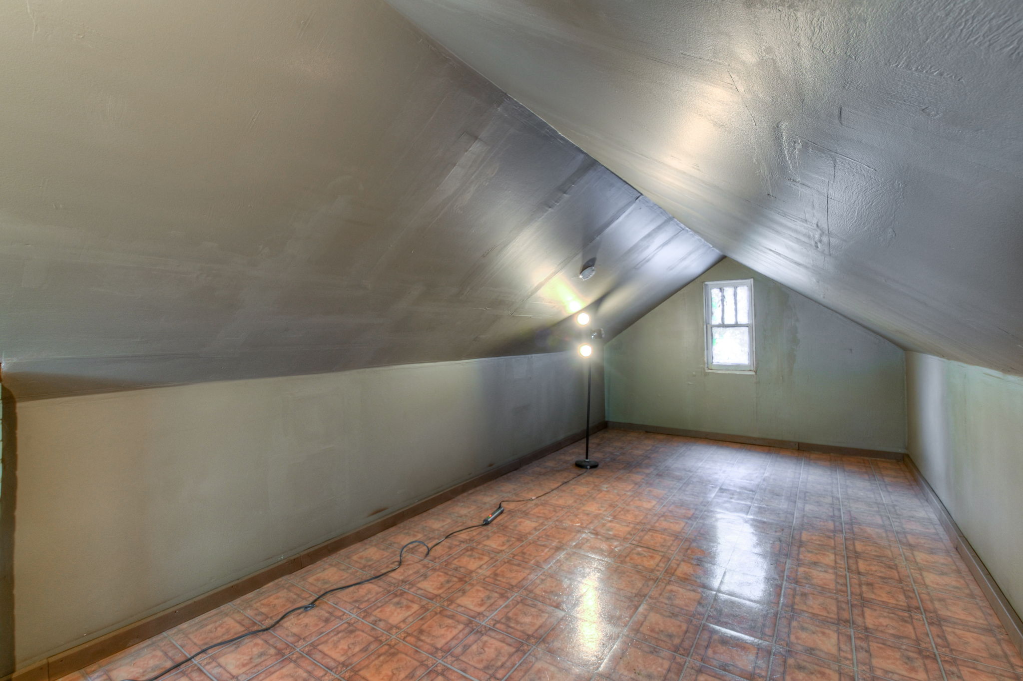  869 Hall Ave, Saint Paul, MN 55107, US Photo 15