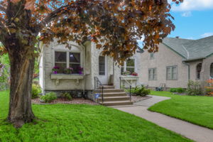  869 Hall Ave, Saint Paul, MN 55107, US Photo 2