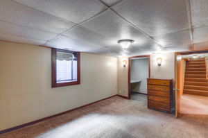  869 Hall Ave, Saint Paul, MN 55107, US Photo 18