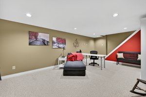  Photo 48