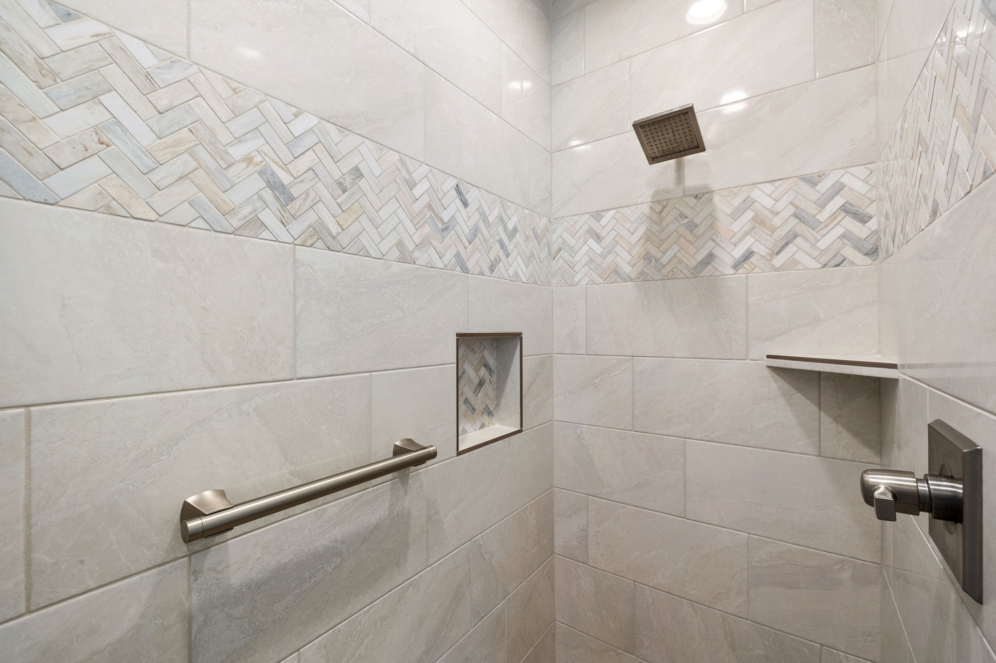 Primary Bathroom (2)