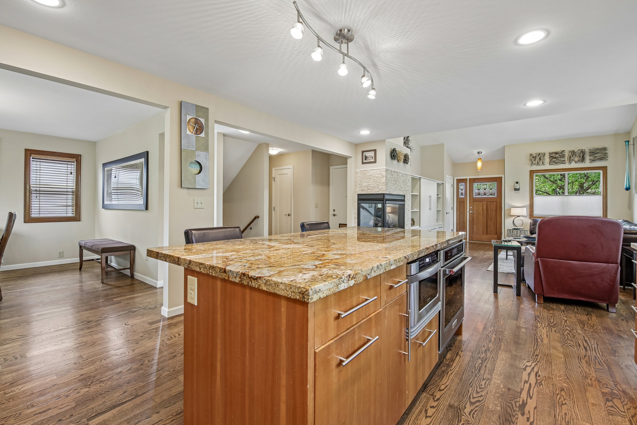 W Barberry Cir-S3004-014.jpg