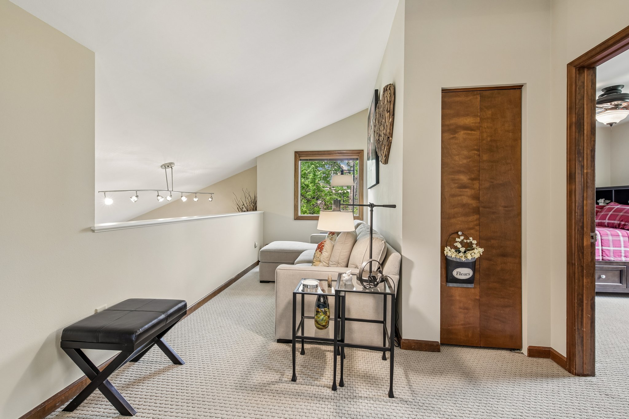 W Barberry Cir-S3004-017.jpg