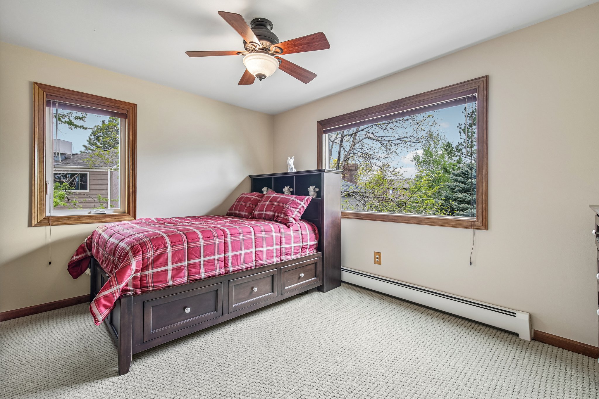 W Barberry Cir-S3004-020.jpg