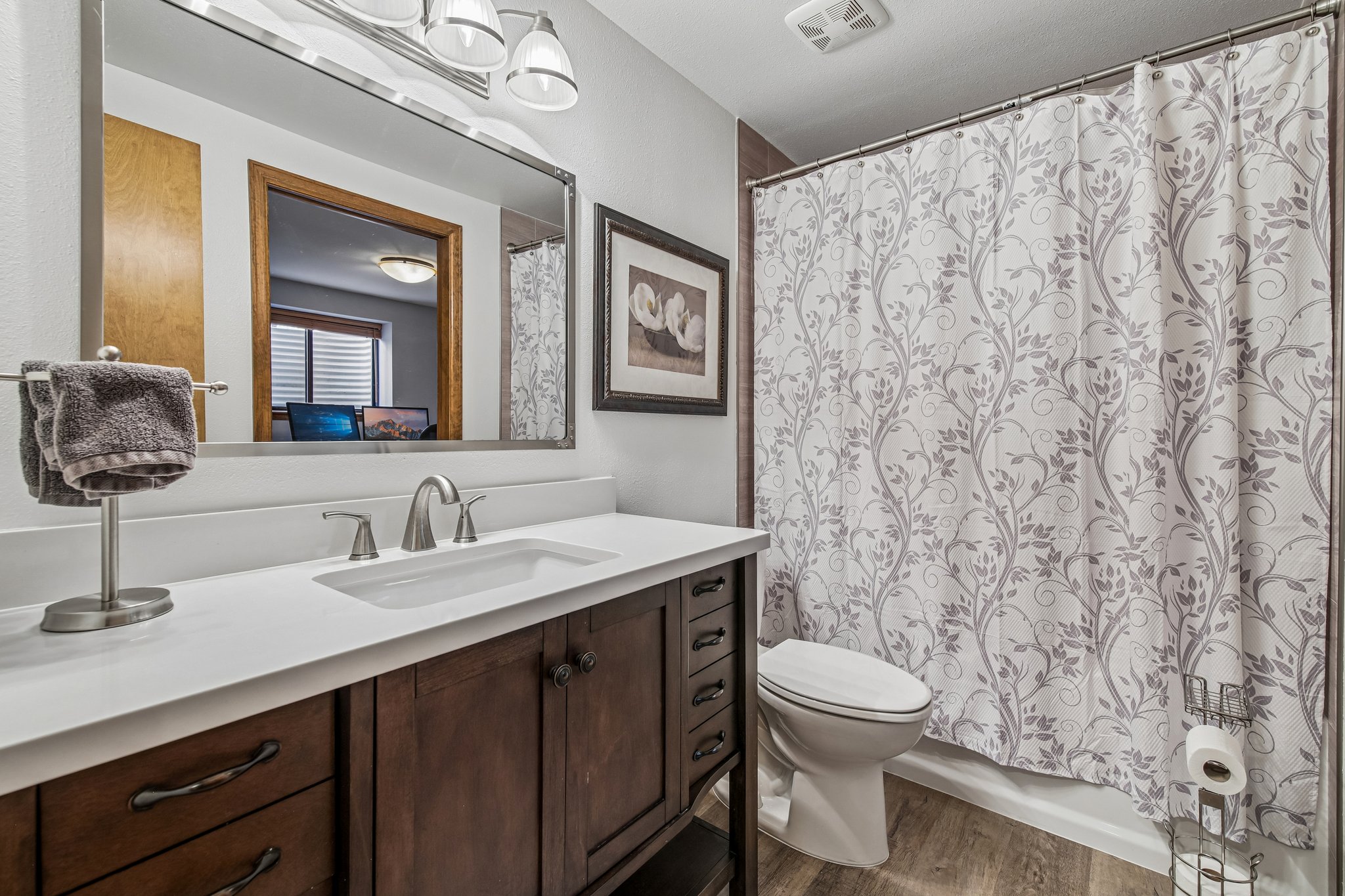 W Barberry Cir-S3004-032.jpg