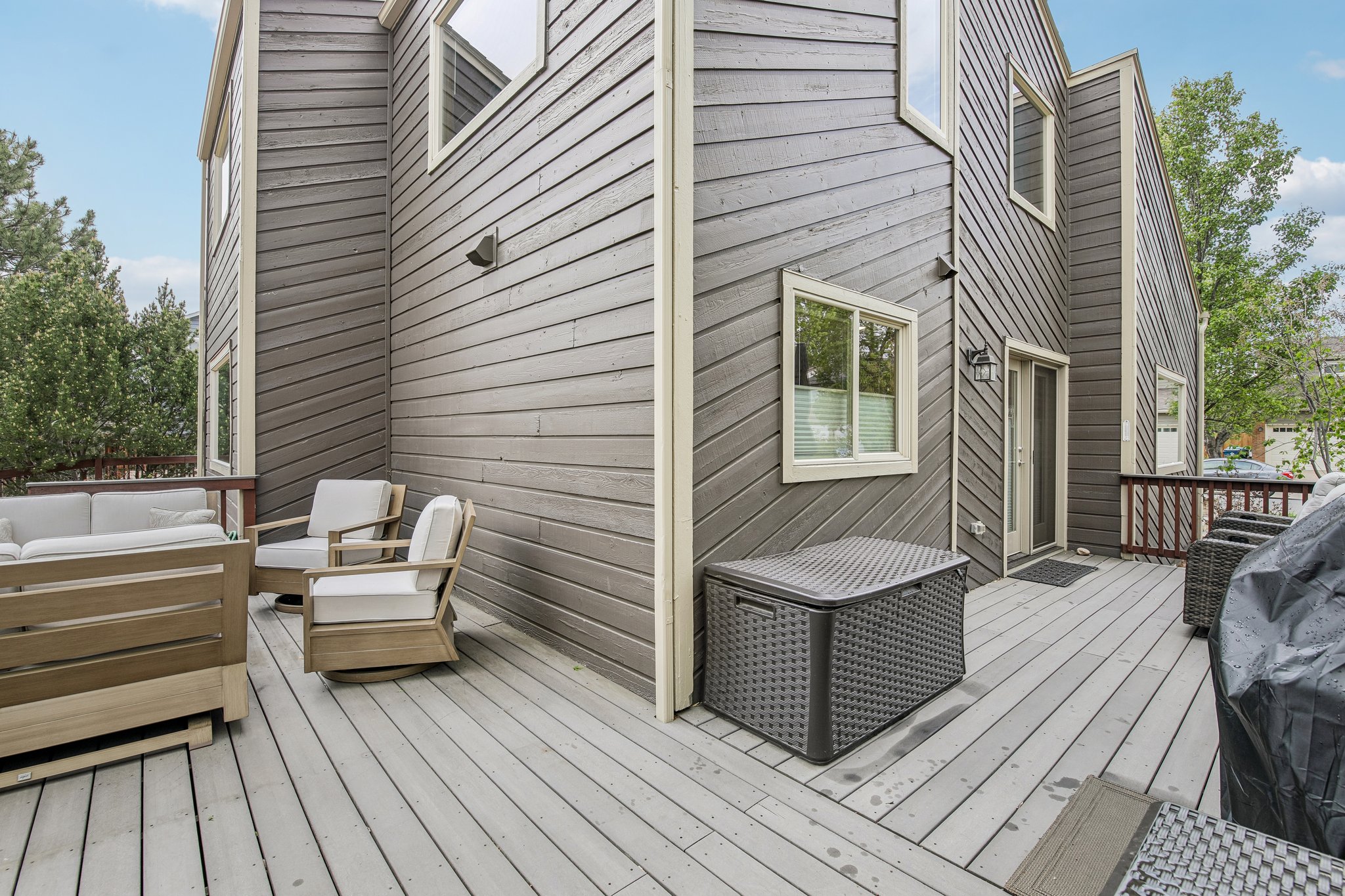 W Barberry Cir-S3004-040.jpg