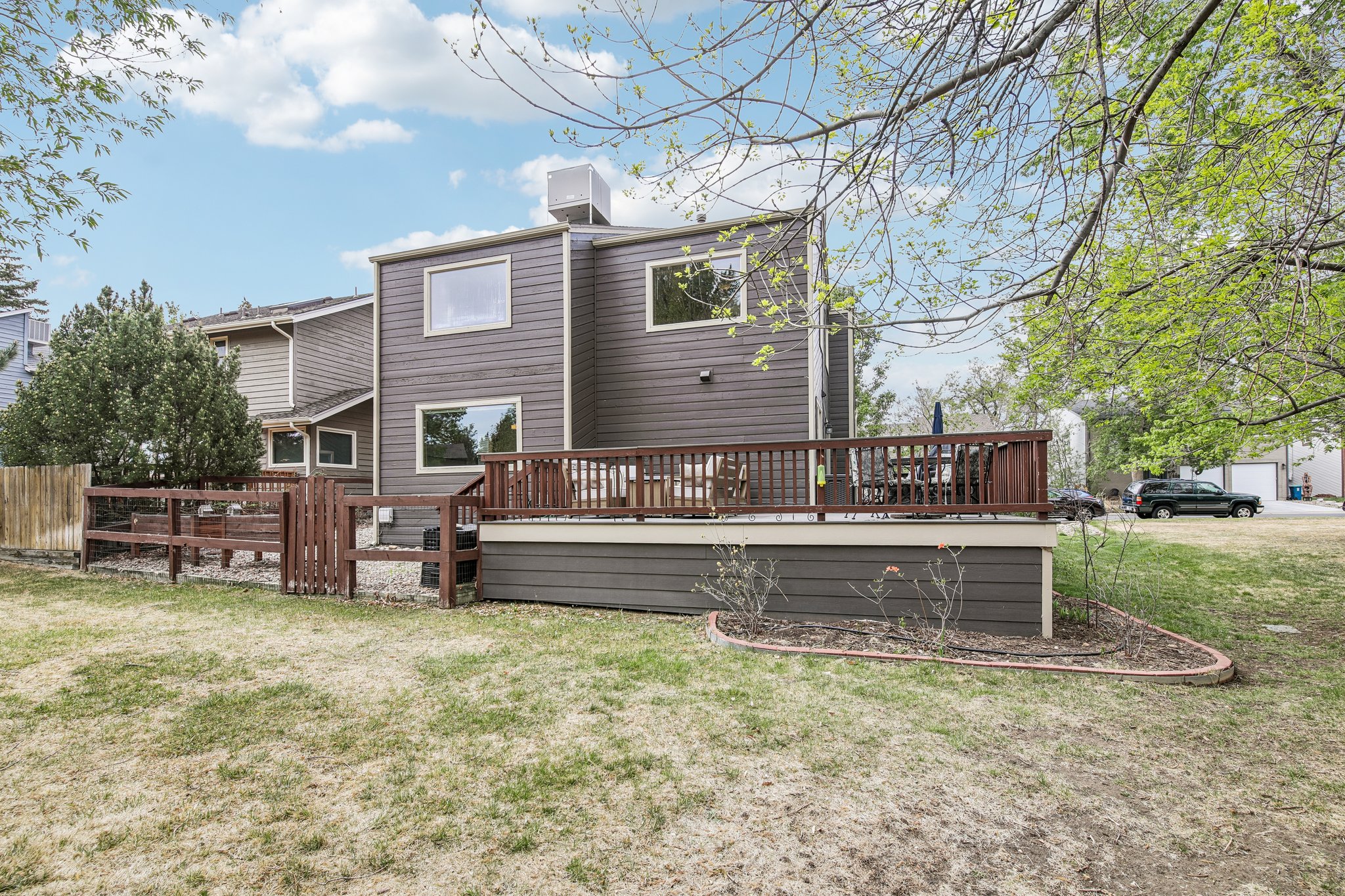 W Barberry Cir-S3004-044.jpg