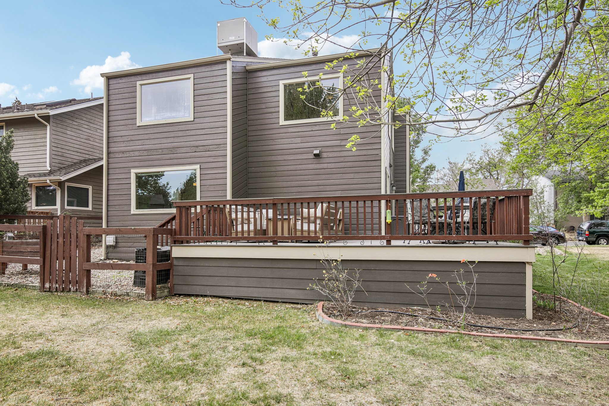 W Barberry Cir-S3004-045.jpg