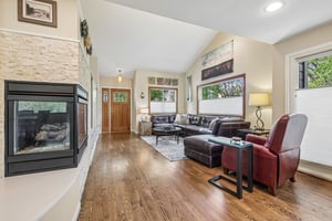 W Barberry Cir-S3004-008.jpg