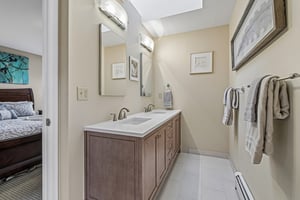W Barberry Cir-S3004-027.jpg