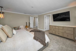 Upper Level Primary Bedroom1c