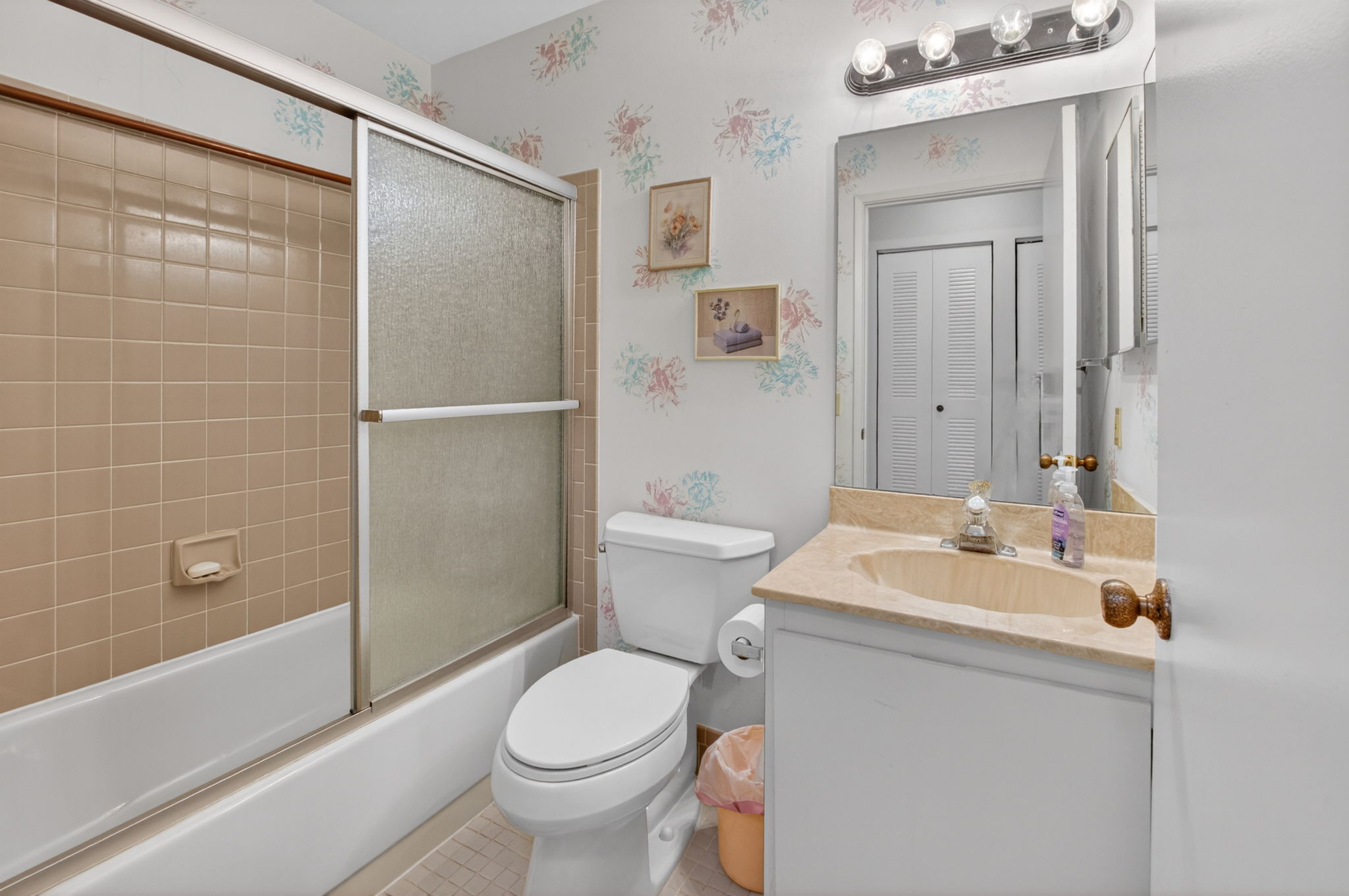 Photo 25