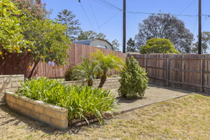 Photo 35