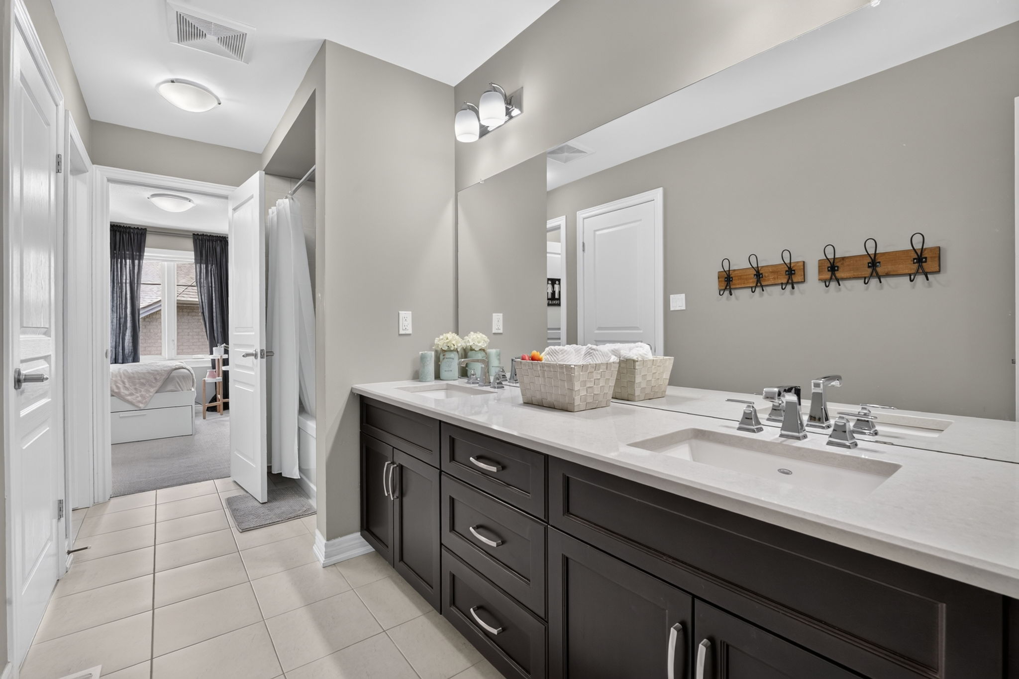  Photo 35