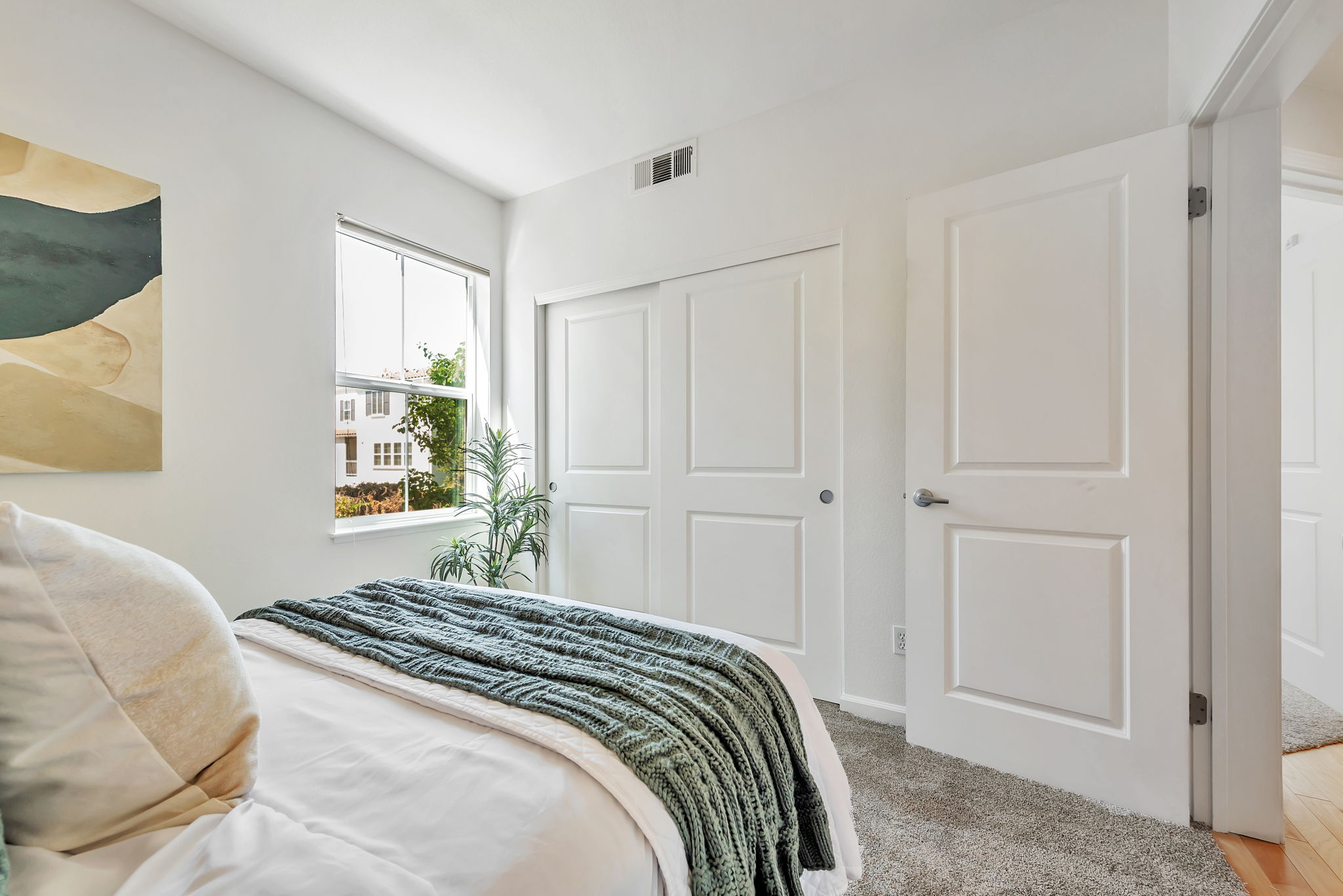 022_87 Bassett St