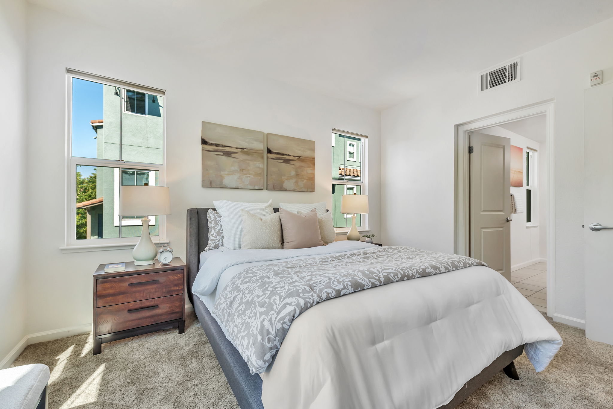 024_87 Bassett St