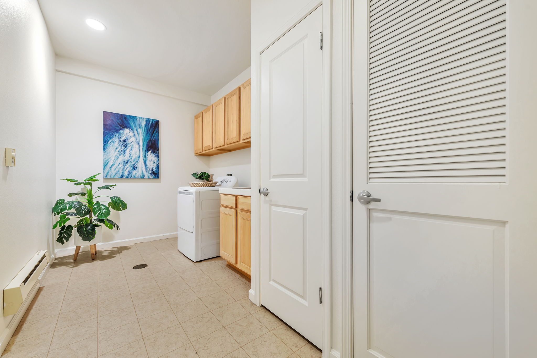 031_87 Bassett St