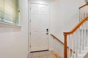007_87 Bassett St