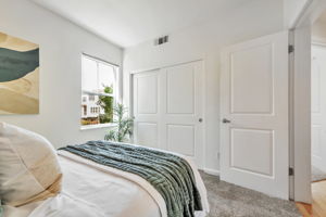 022_87 Bassett St