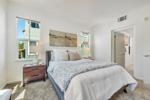 024_87 Bassett St
