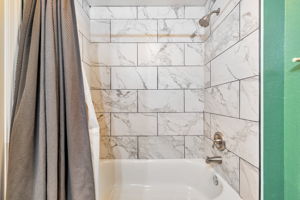 029_87 Bassett St