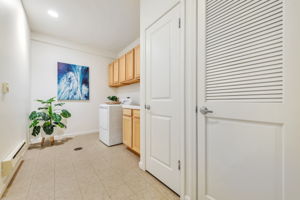 031_87 Bassett St