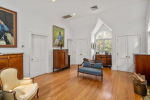 Interior (4 of 27)