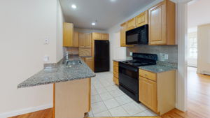  87 Delaware Ct, Portland, ME 04103, US Photo 5