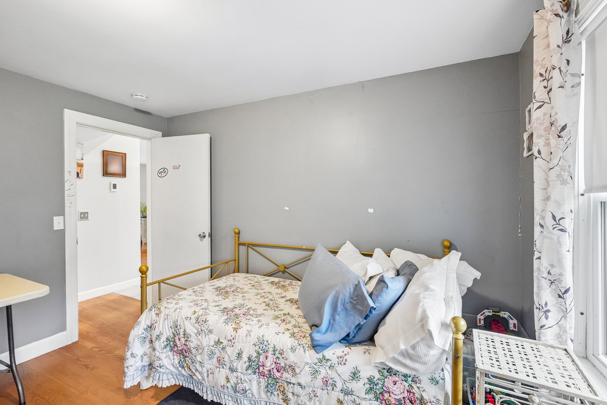 Evergreen St-S2304-012.jpg