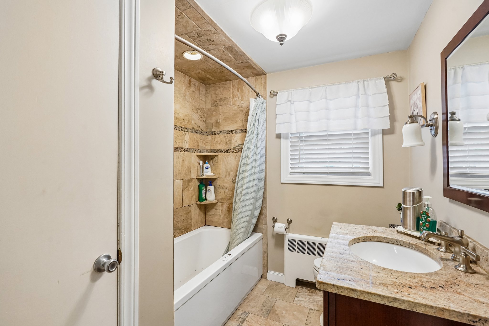 Evergreen St-S2304-016.jpg