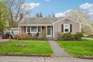 Evergreen St-S2304-001.jpg