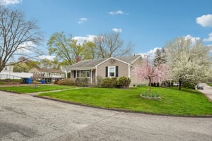 Evergreen St-S2304-002.jpg