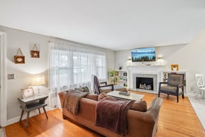 Evergreen St-S2304-007.jpg