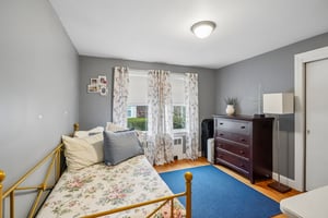 Evergreen St-S2304-011.jpg