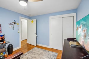 Evergreen St-S2304-014.jpg