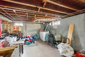 Evergreen St-S2304-023.jpg
