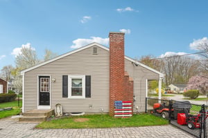 Evergreen St-S2304-028.jpg