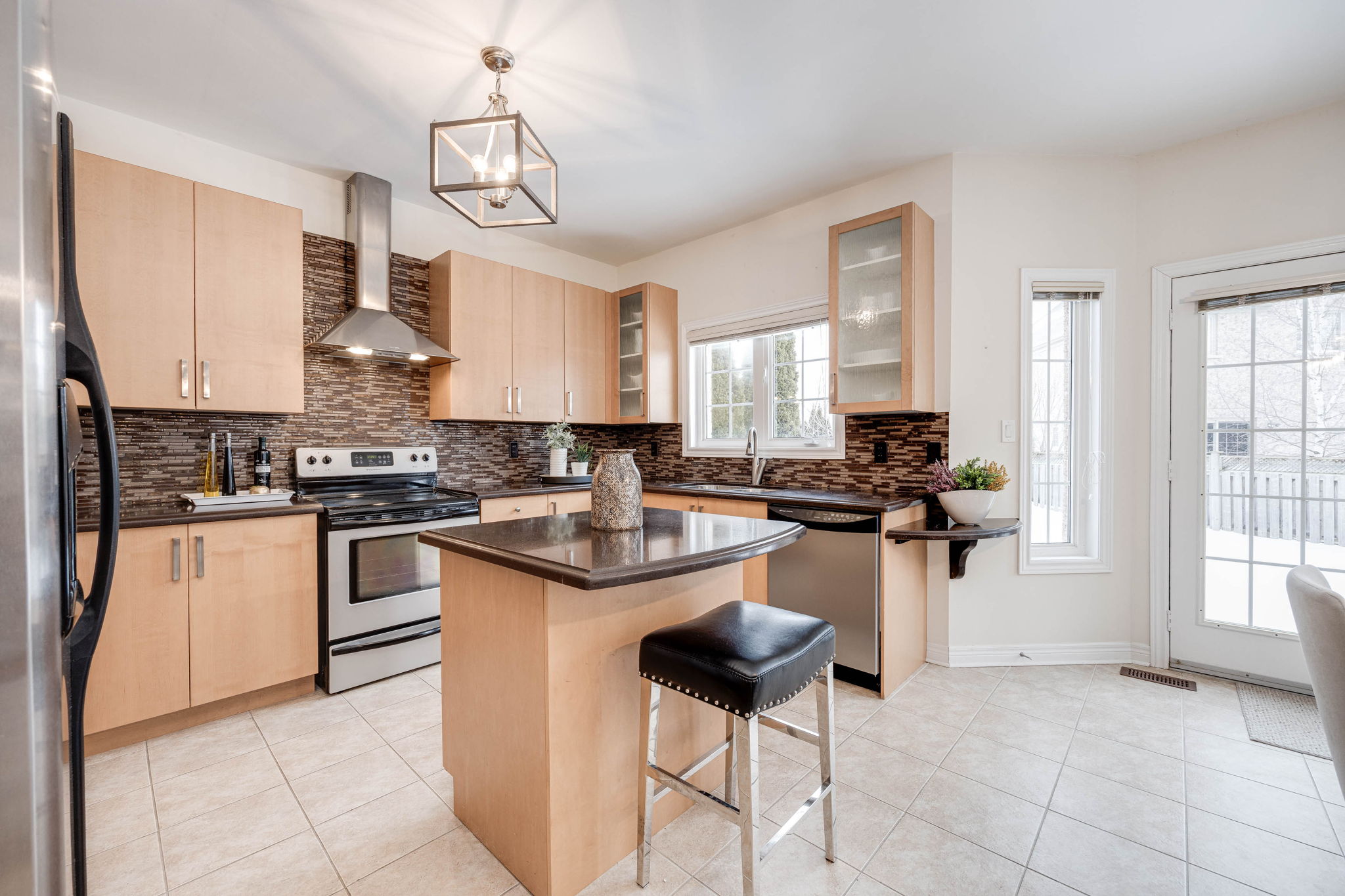 87 Ferretti St, Maple, ON L6A 0H5, Canada Photo 13